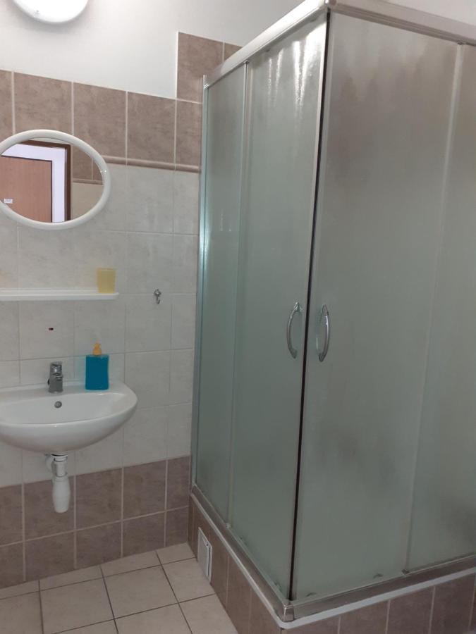 Penzion Fontana Микулов Экстерьер фото